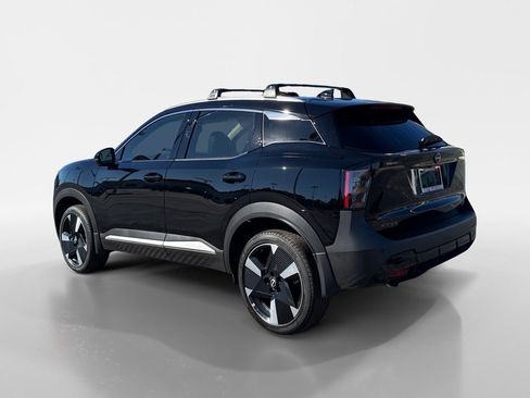 New 2026 Nissan Kicks SR image 3