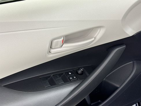 Certified 2023 Toyota Corolla LE image 10