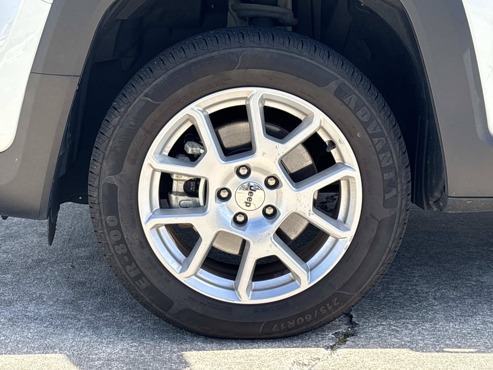 Certified 2023 Jeep Renegade Latitude AWD/4WD image 10