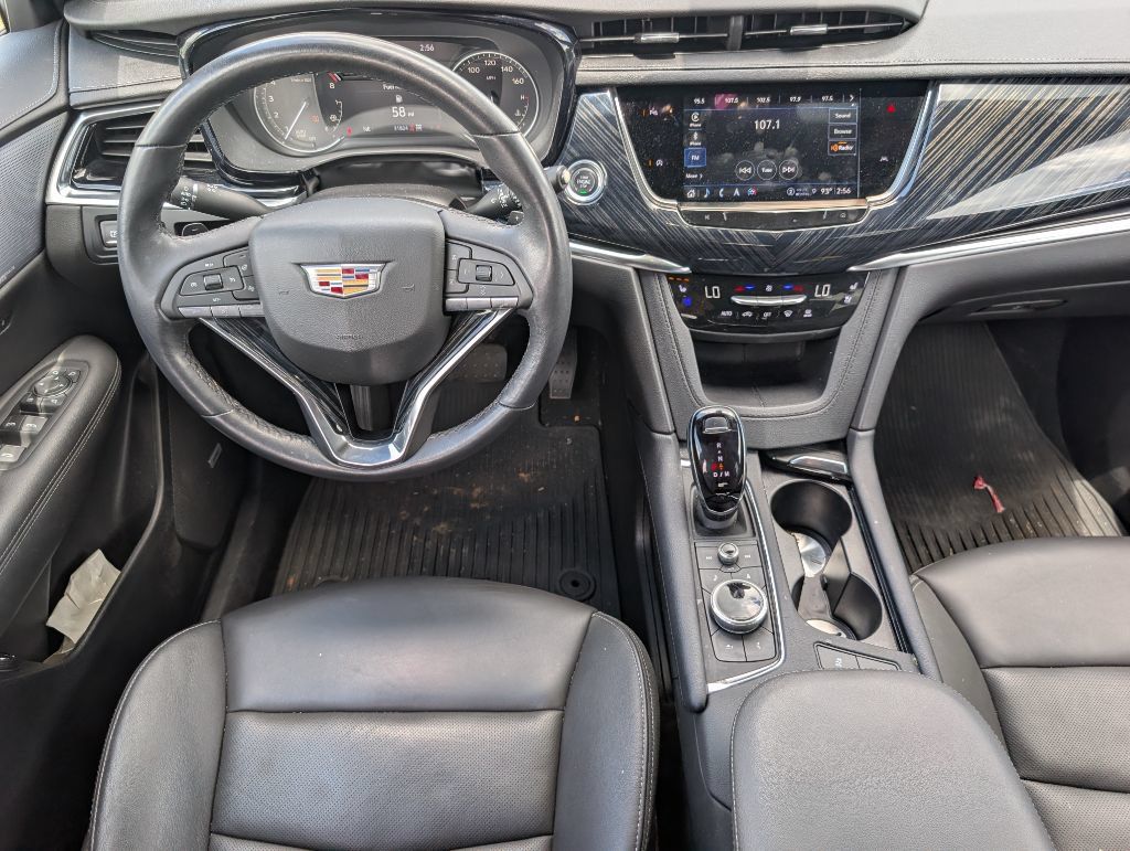 Used 2024 Cadillac XT6 Premium Luxury AWD/4WD image 7