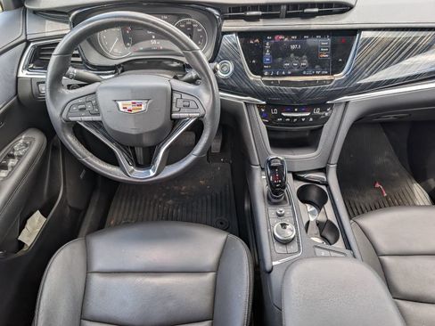 Used 2024 Cadillac XT6 Premium Luxury AWD/4WD image 7