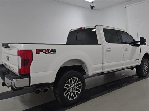 Used 2019 Ford F250 Lariat w/ Lariat Ultimate Package image 4