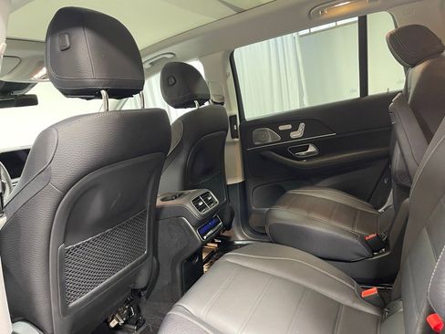 Used 2026 Mercedes-Benz GLS 450 4MATIC image 25