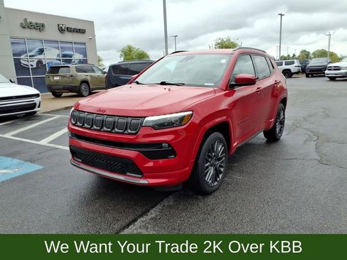 Used 2022 Jeep Compass Limited w/ (RED) Package AWD/4WD image 2