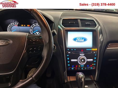 Used 2016 Ford Explorer Platinum image 12