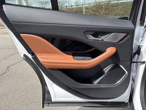 Certified 2023 Jaguar I-PACE HSE AWD/4WD image 21