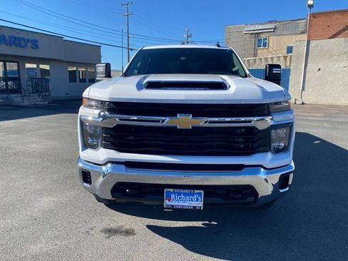 Used 2024 Chevrolet Silverado 2500 LT image 13