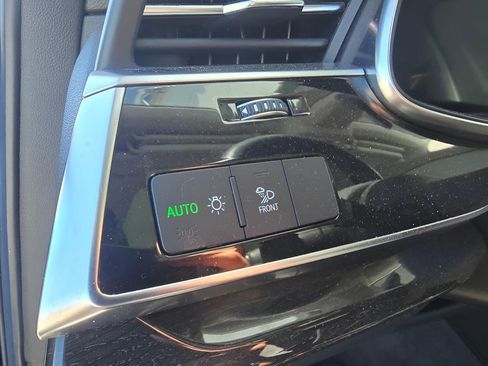 Used 2021 Audi Q7 3.0T Premium Plus AWD/4WD image 15