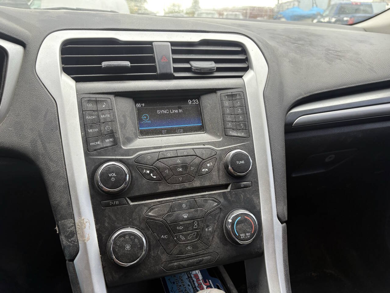 Used 2015 Ford Fusion S FWD image 4