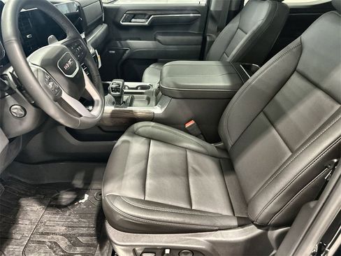 New 2026 GMC Sierra 1500 SLT image 24
