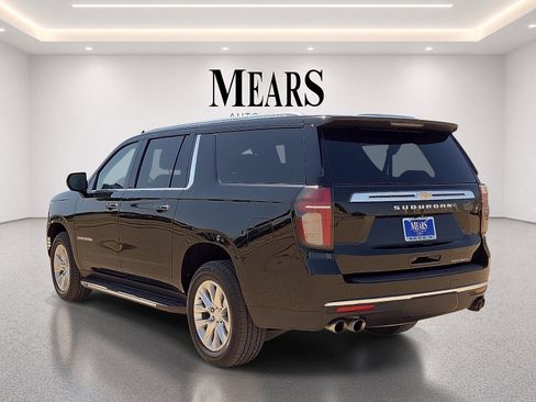 Used 2022 Chevrolet Suburban Premier AWD/4WD image 3