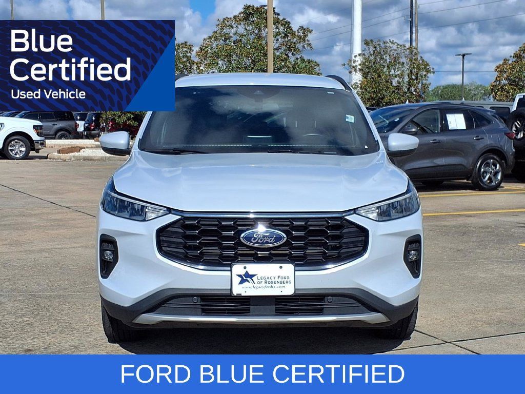 Certified 2025 Ford Escape ST-Line Select AWD/4WD image 6