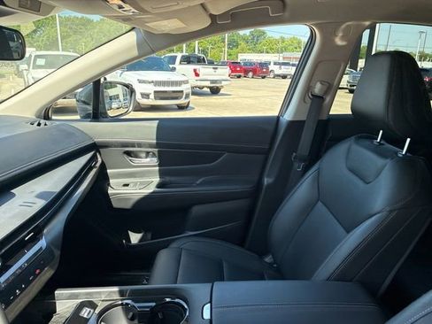 Used 2025 Nissan Murano SV FWD image 16