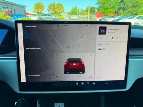 Used 2023 Tesla Model X image 13