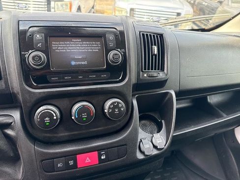 Used 2019 RAM ProMaster 2500 w/ Premium Appearance Group FWD image 9