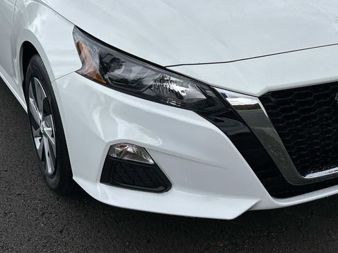 Used 2022 Nissan Altima 2.5 S image 11