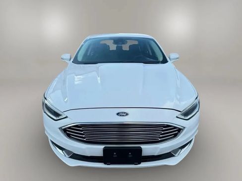 Used 2018 Ford Fusion SE w/ Equipment Group 602A FWD image 8