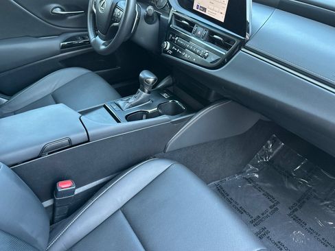 Used 2024 Lexus ES 350 FWD image 15