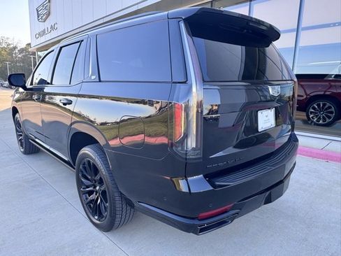 Used 2023 Cadillac Escalade Sport w/ LPO, ONYX Package image 3