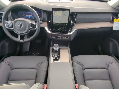 New 2026 Volvo XC90 B6 Plus w/ Protection Package Premier image 14