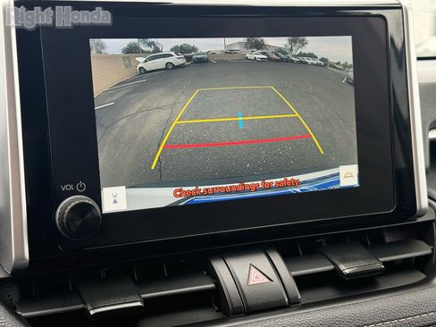 Used 2025 Toyota RAV4 XLE image 21