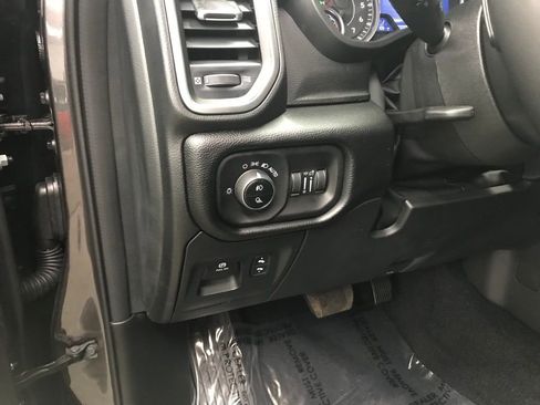 New 2026 RAM 1500 4x4 Crew Cab image 29