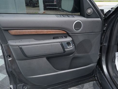 Used 2023 Land Rover Discovery S R-Dynamic AWD/4WD image 16