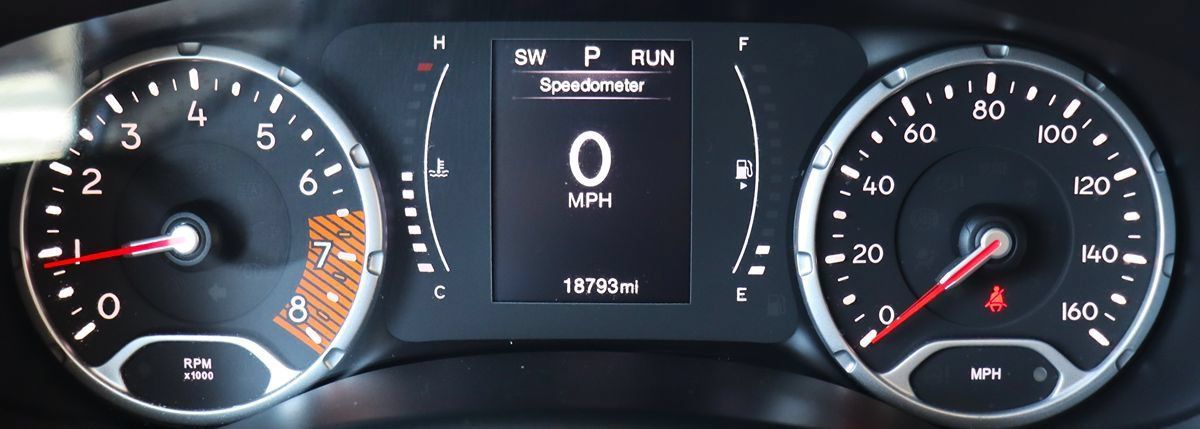 Used 2019 Jeep Renegade Latitude FWD image 42