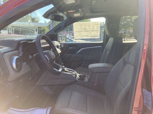 New 2026 Chevrolet Colorado ZR2 w/ Technology Package image 9