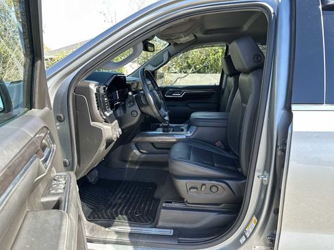 Used 2024 Chevrolet Silverado 1500 LTZ w/ LTZ Convenience Package II AWD/4WD image 2