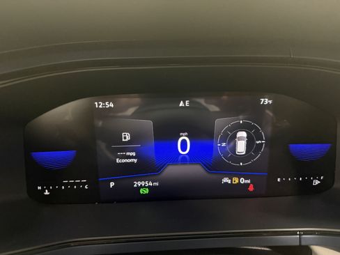 Certified 2023 Volkswagen Taos SE w/ Panoramic Sunroof Package FWD image 26