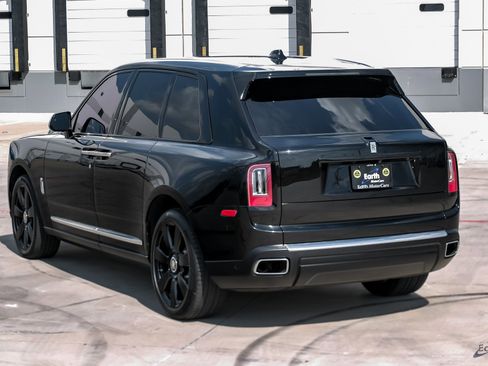 Used 2022 Rolls-Royce Cullinan image 9