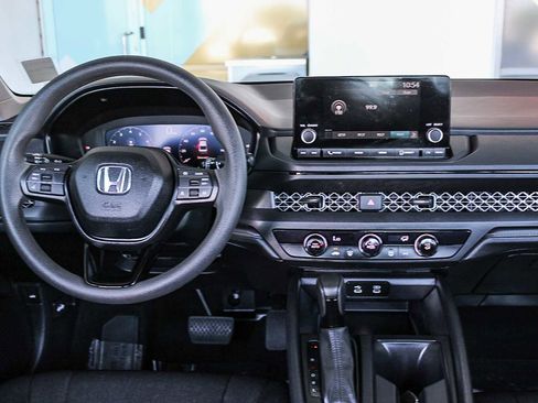 Certified 2025 Honda Accord LX image 13