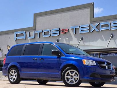 Used 2019 Dodge Grand Caravan SE w/ UConnect Hands-Free Group