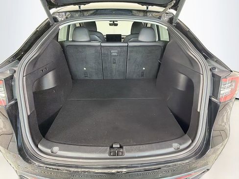 Used 2021 Tesla Model Y Long Range AWD/4WD image 30