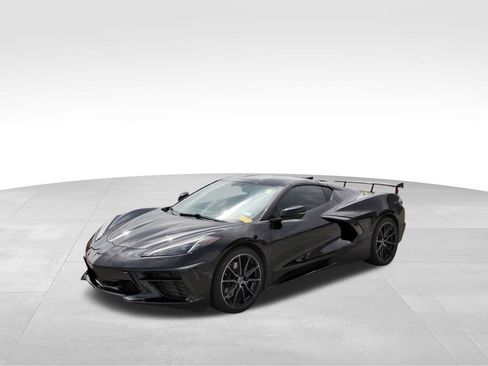 Used 2020 Chevrolet Corvette Stingray Coupe w/ 1LT image 2