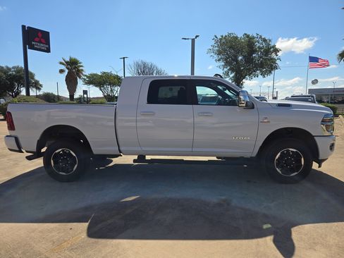Used 2025 RAM 2500 Laramie AWD/4WD image 6