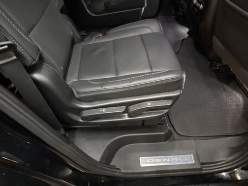 Used 2024 GMC Yukon Denali image 27