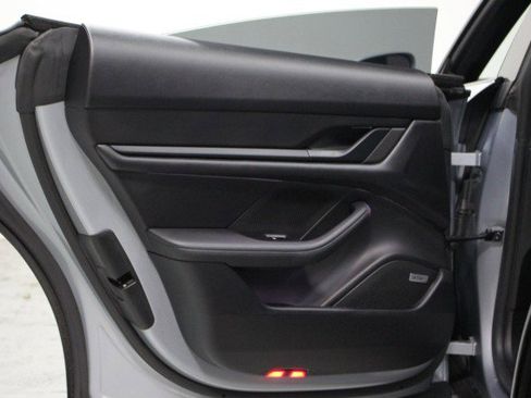 Used 2021 Porsche Taycan 4S w/ Premium Package image 32