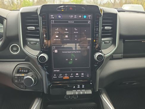 Used 2025 RAM 1500 Big Horn AWD/4WD image 22