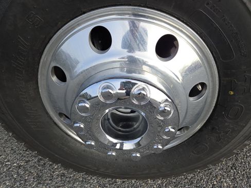 Used 2025 Ford F450 King Ranch w/ Chrome Package image 16