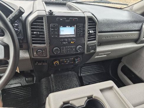 Used 2020 Ford F250 XL w/ Power Equipment Group AWD/4WD image 8