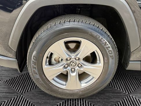 Certified 2025 Toyota RAV4 XLE FWD image 14