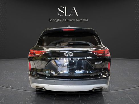 Used 2019 INFINITI QX50 Essential w/ Sensory Package AWD/4WD image 4