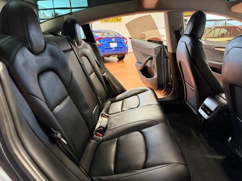 Used 2021 Tesla Model 3 image 23