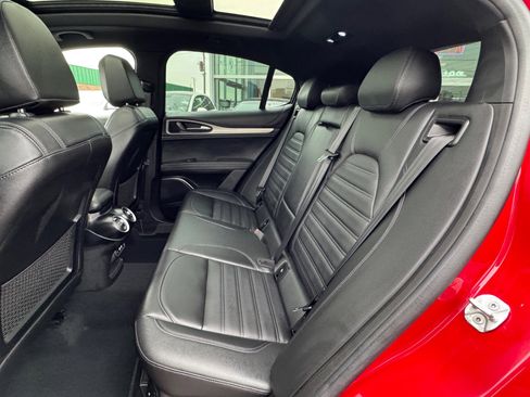 Used 2023 Alfa Romeo Stelvio Veloce image 7