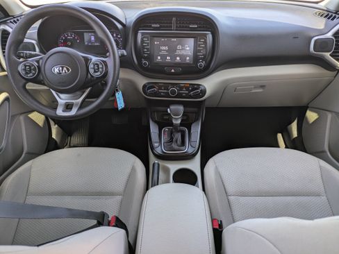 Used 2020 Kia Soul LX FWD image 15