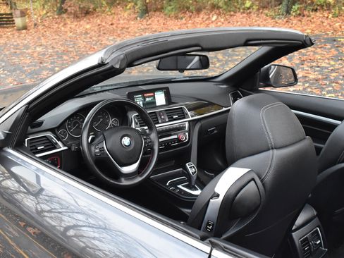Used 2018 BMW 430i Convertible image 16