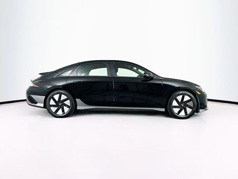 Used 2024 Hyundai Ioniq 6 SE RWD image 10
