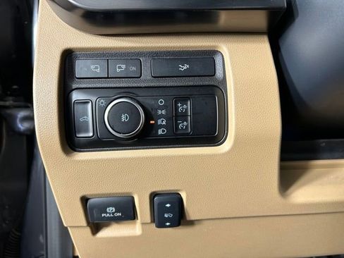 Used 2024 Ford F250 Lariat AWD/4WD image 18
